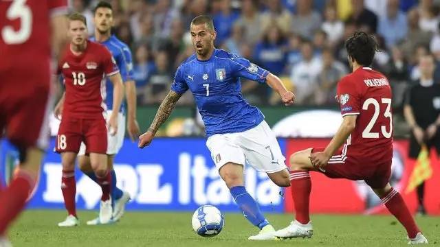 仍然保持着 仍然保持着